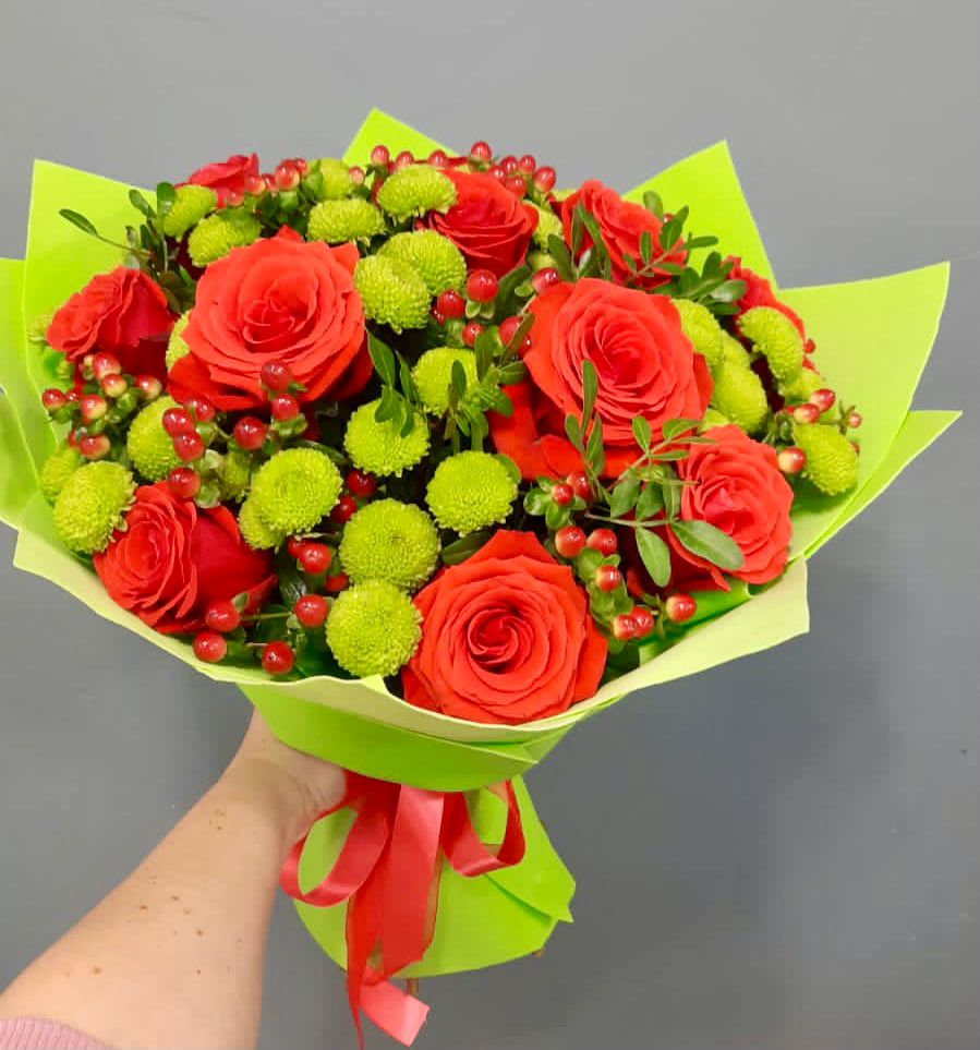 Букет цветов из: Хризантемы и Розы в Старая Станица