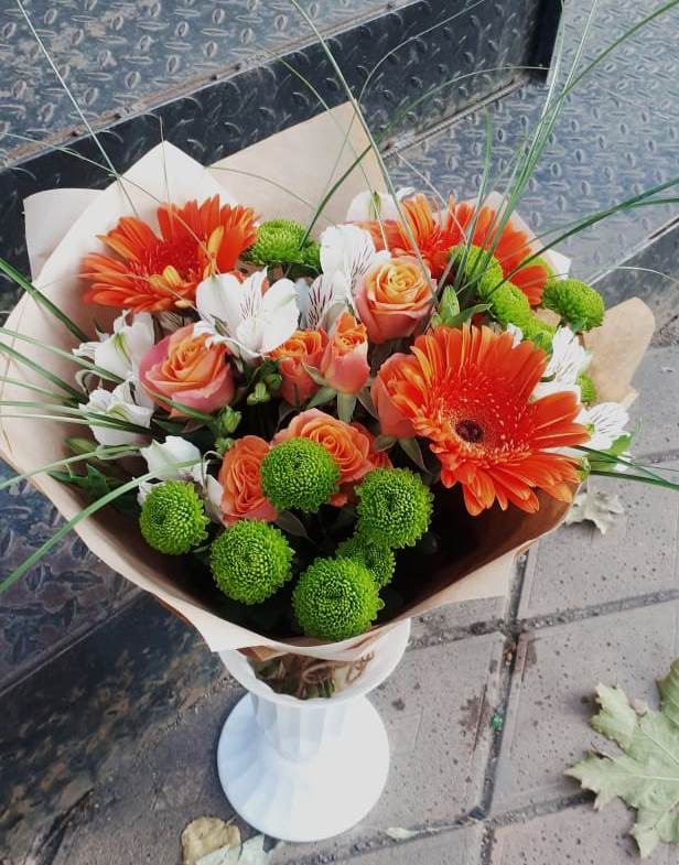 Букет цветов из: Герберы, Хризантемы, Альстромерии и Розы в Старая Станица