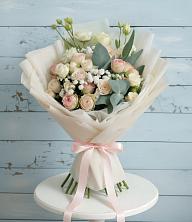 Букет цветов из:  Розы и Лизиантусы в Старая Станица