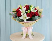 Букет цветов из:  Лилии и Розы в Старая Станица