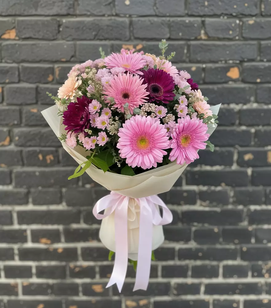 Букет цветов из: Герберы и Хризантемы в Старая Станица