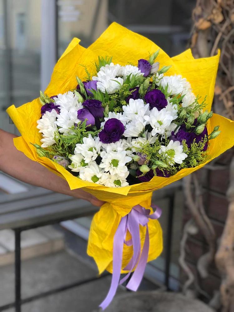 Букет цветов из: Ирисы, Хризантемы и Ромашки в Старая Станица