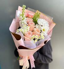 Букет цветов из:  Хризантемы и Розы в Старая Станица