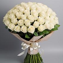 Букет 101 беля роза Белоснежка в Старая Станица