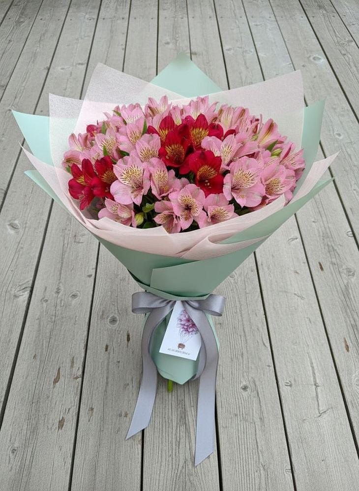 Букет цветов из: Альстромерии в Старая Станица