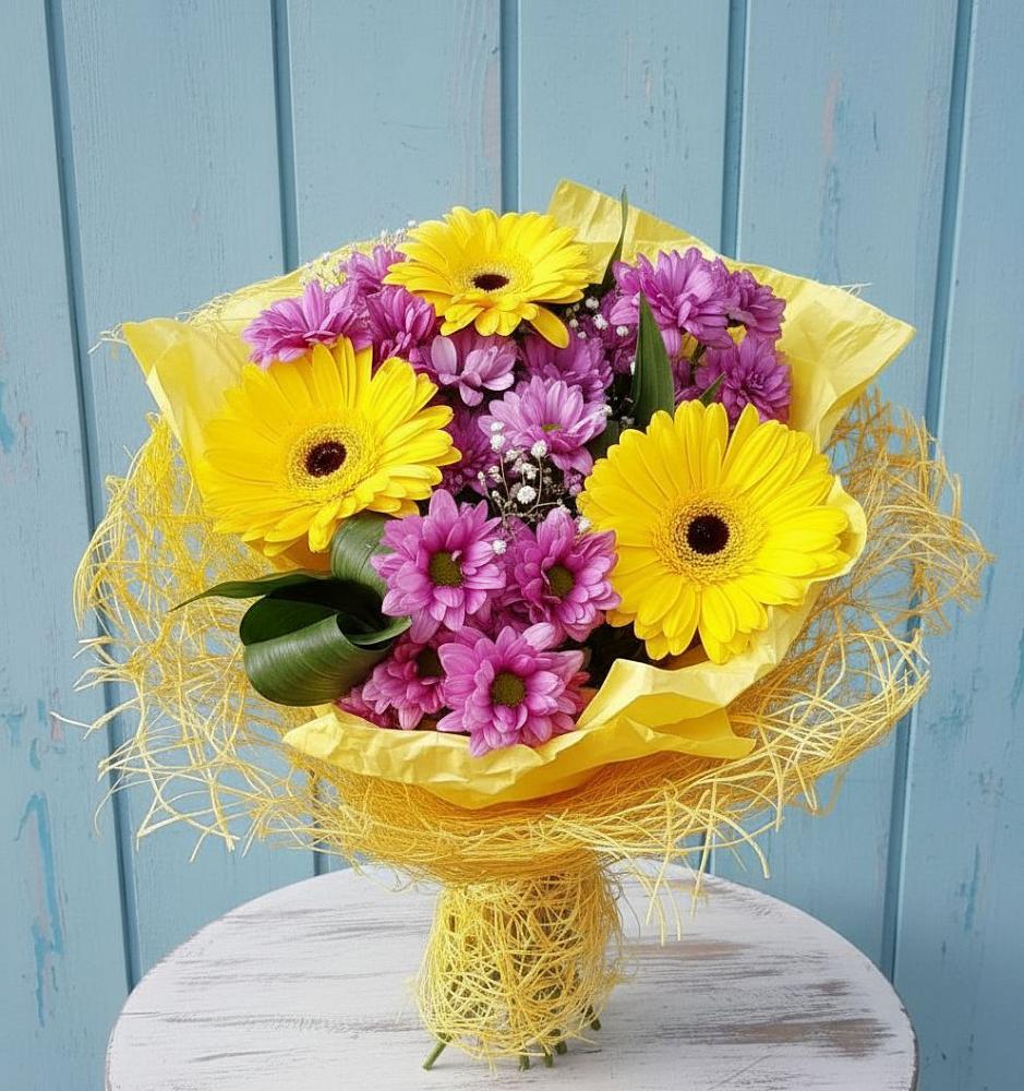 Букет цветов из: Хризантемы и Герберы в Старая Станица