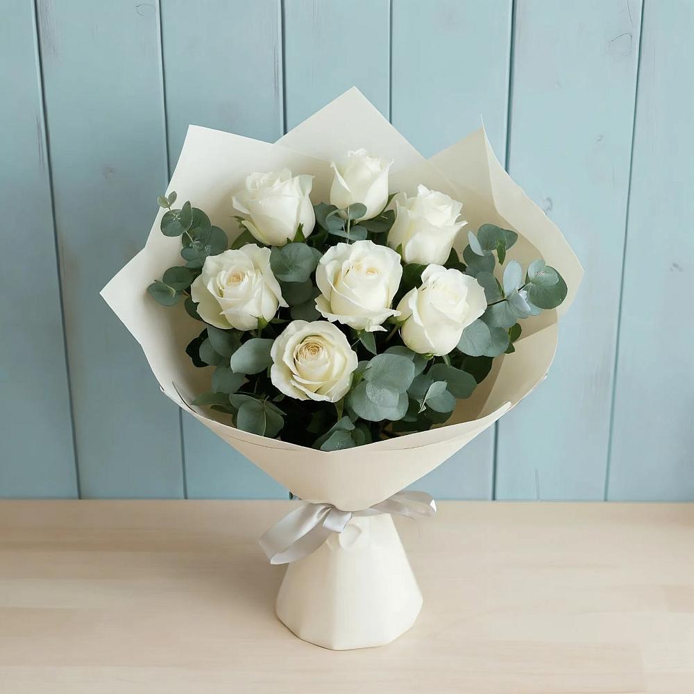 Букет Белые розы в Эвкалипте в Старая Станица