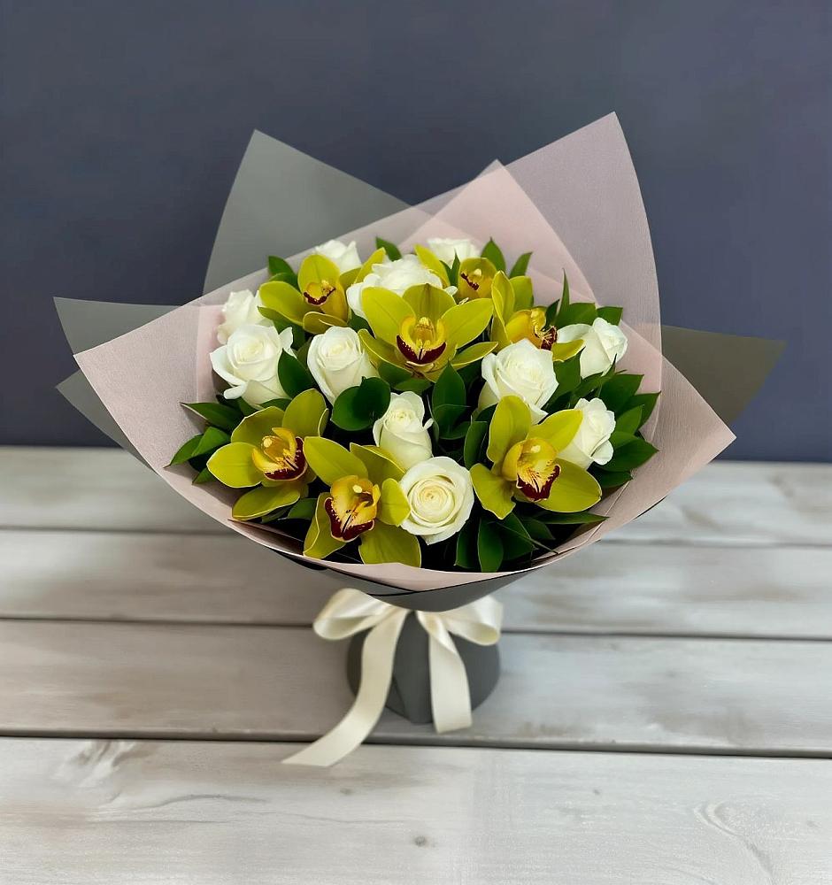 Букет цветов из: Орхидеи и Розы в Старая Станица