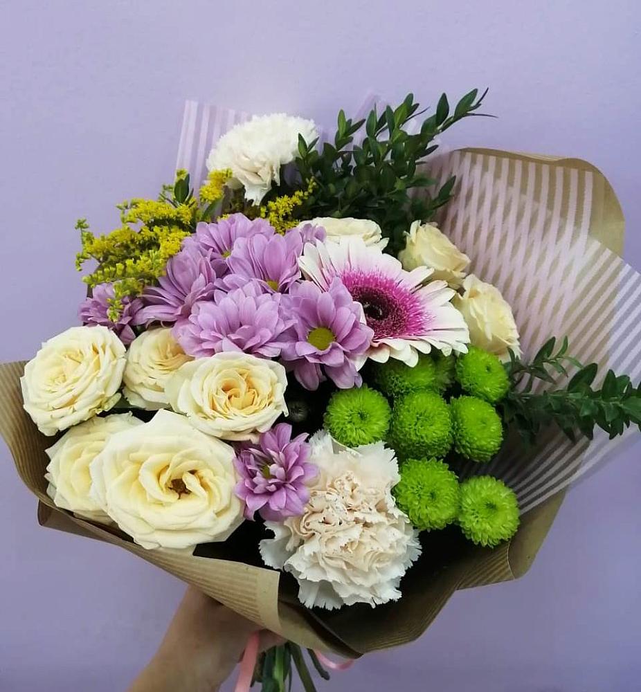 Букет цветов из: Хризантемы, Розы, Гвоздики и Герберы в Старая Станица