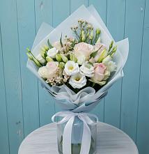 Букет цветов из:  Розы и Лизиантусы в Старая Станица