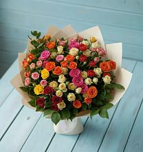 Букет Микс из разноцветных кустовых роз в Старая Станица